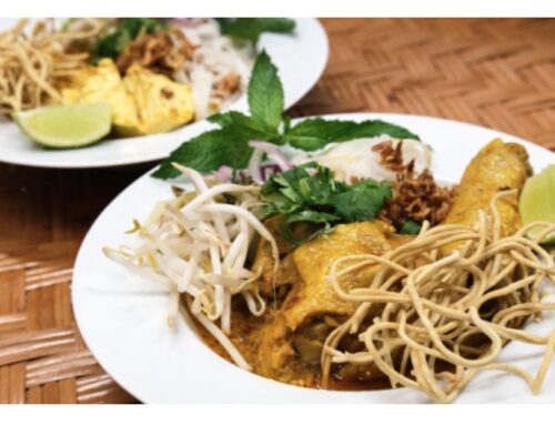 Juni (2026) Gericht – Khao Soi – Reisnudelgericht mit Curry –  ข้าวซอย